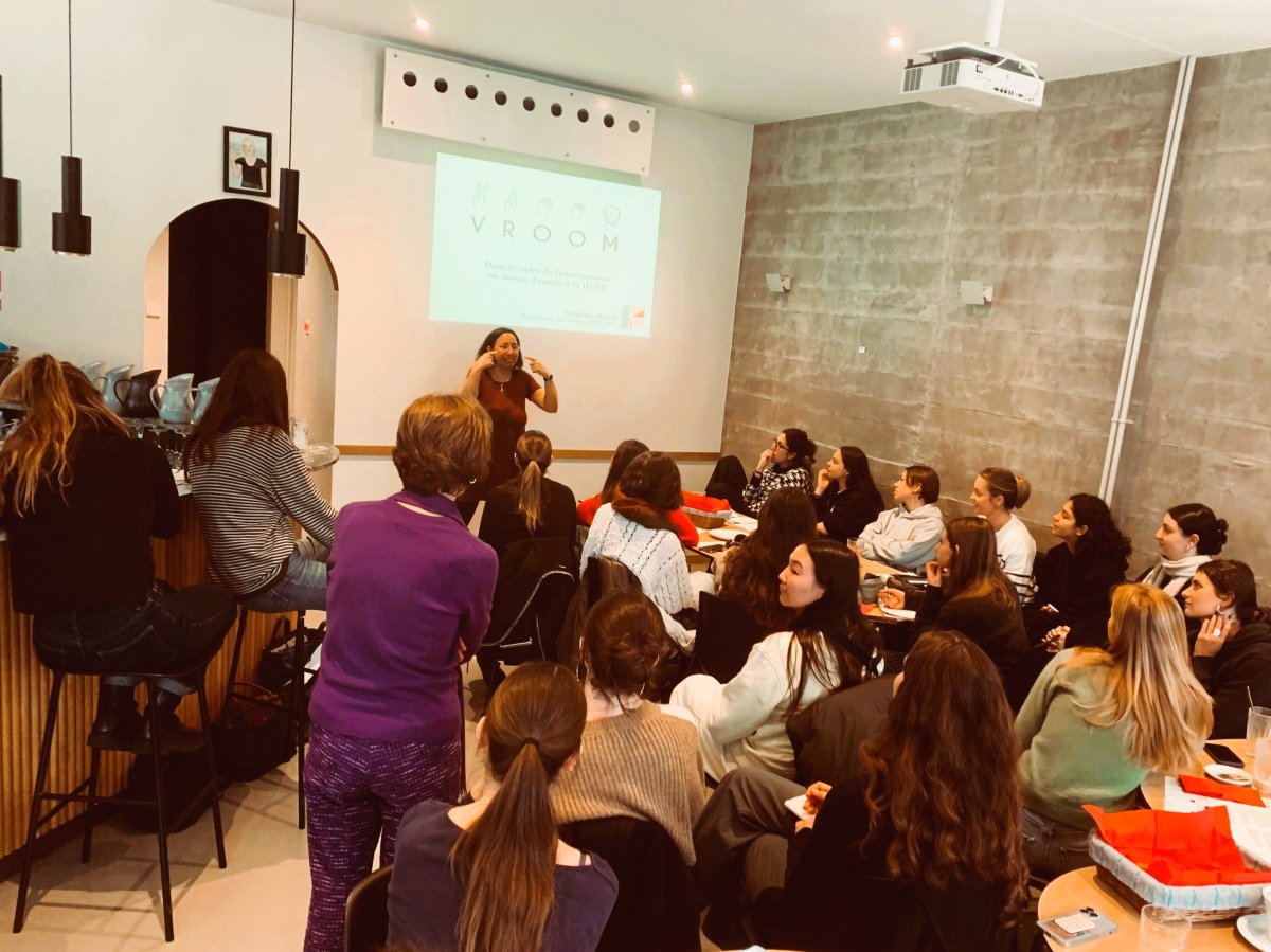 Conférence sur le restaurant inclusif Vroom Conférence sur le restaurant inclusif Vroom pour les étudiants en architecture d'intérieur de la HEAD